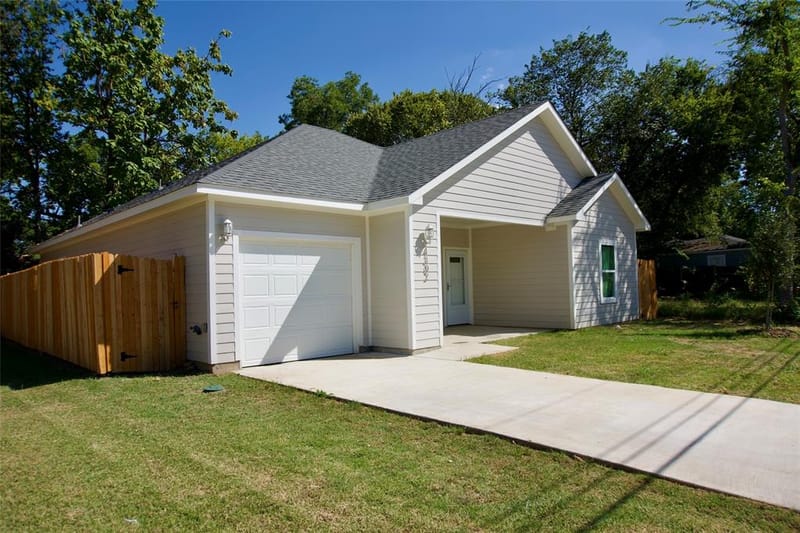 4302 Copeland Street, Dallas TX 75210 - Photo 2