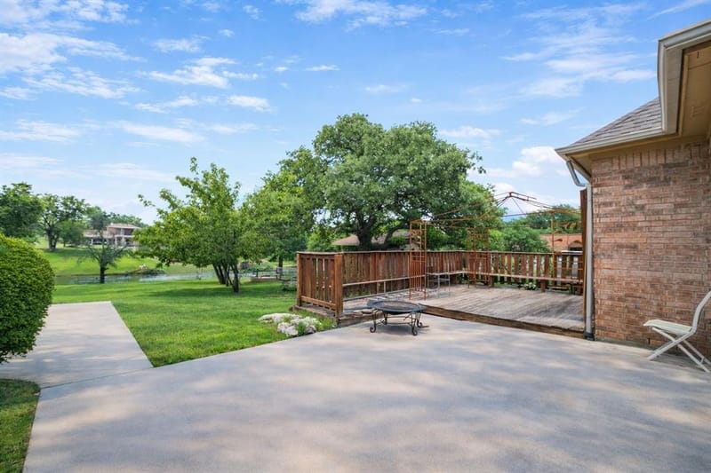 12020 Younger Court, Azle TX 76020