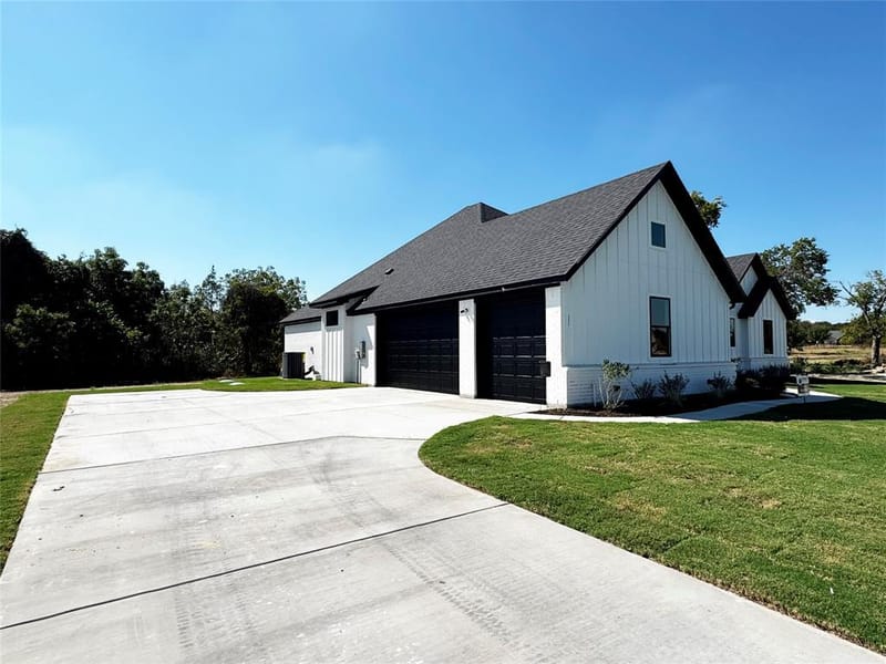 1098 Silver Sage Trail, Weatherford TX 76085 - Photo 2