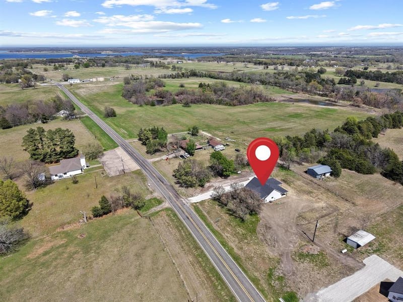 14419 FM 1396 E, Windom TX 75492 - Photo 6