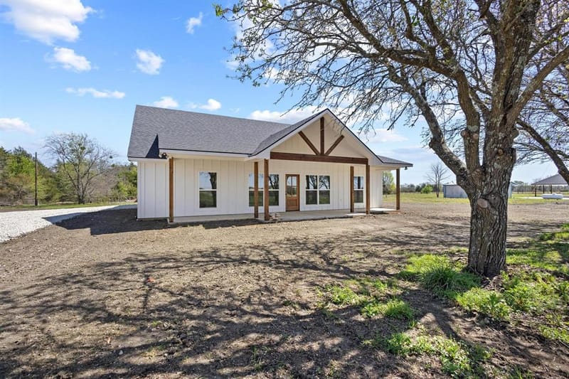 14419 FM 1396 E, Windom TX 75492 - Photo 16