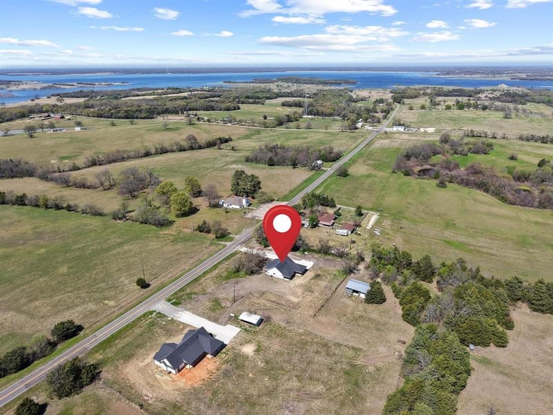 14419 FM 1396 E, Windom TX 75492