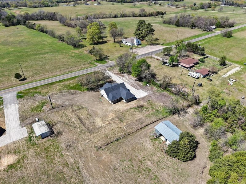 14419 FM 1396 E, Windom TX 75492 - Photo 8