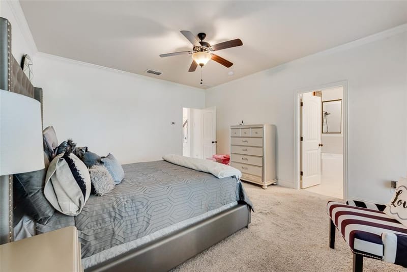 5039 Venecia Way, Grand Prairie TX 75052 - Photo 6