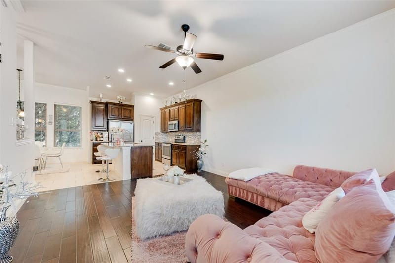 5039 Venecia Way, Grand Prairie TX 75052 - Photo 12
