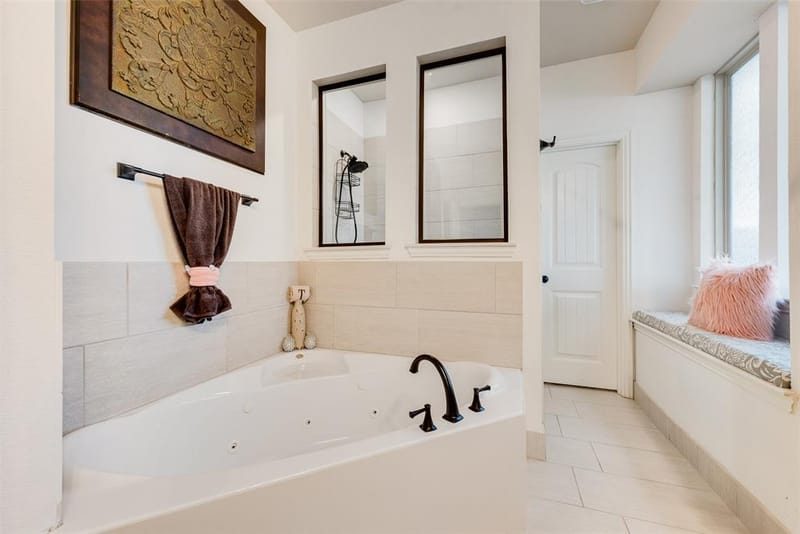5039 Venecia Way, Grand Prairie TX 75052 - Photo 8