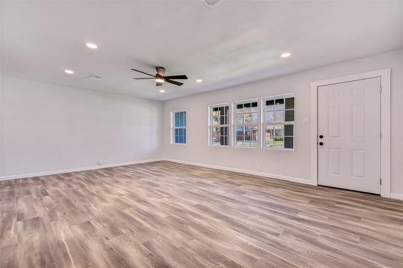 1706 E Garnett Street, Gainesville TX 76240 - Photo 4