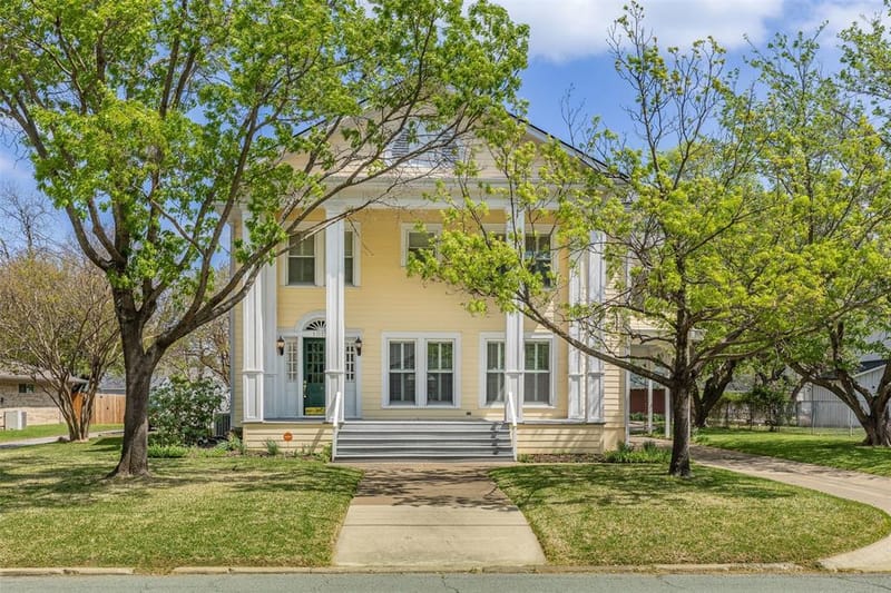 1017 N Woods Street, Sherman TX 75092 - Photo 3