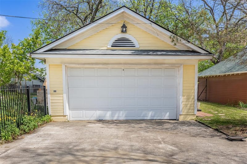 1017 N Woods Street, Sherman TX 75092 - Photo 37