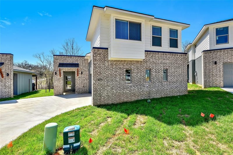3260 Crawford # 401, Denison TX 75020 - Photo 2