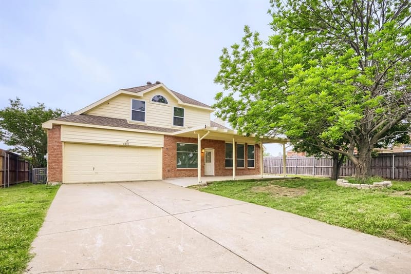 4201 Standridge Drive, The Colony TX 75056 - Photo 2