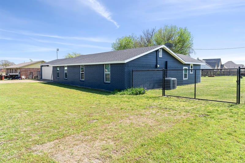 108 Paige Street, Weatherford TX 76088 - Photo 27