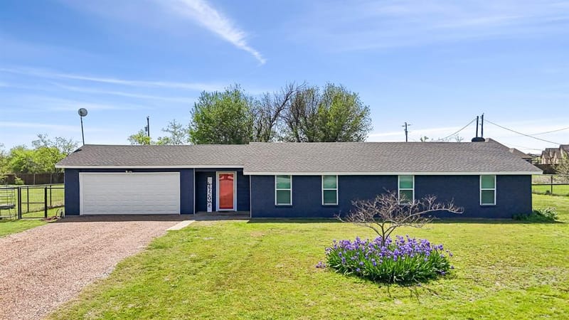 108 Paige Street, Weatherford TX 76088 - Photo 3