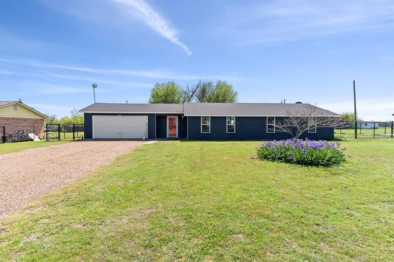 108 Paige Street, Weatherford TX 76088 - Photo 32