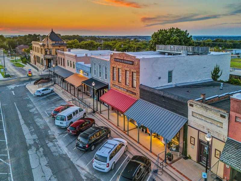 106 W Main Street, Pilot Point TX 76258 - Photo 40