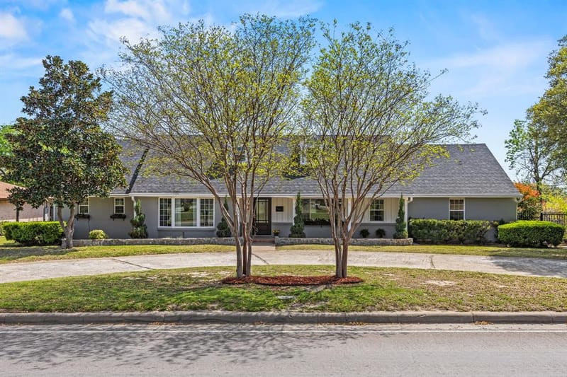1636 W Red Bird Lane, Dallas TX 75232 - Photo 2
