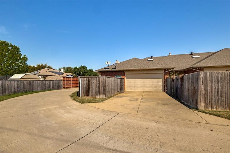 1302 Poinsettia Boulevard, Denton TX 76208 - Photo 24