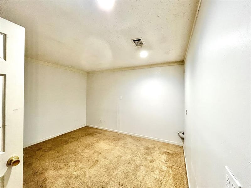 303 N Caesar Street, Ennis TX 75119 - Photo 18