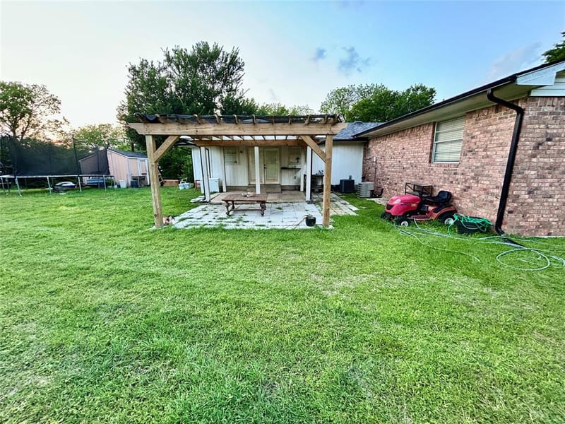 303 N Caesar Street, Ennis TX 75119 - Photo 25