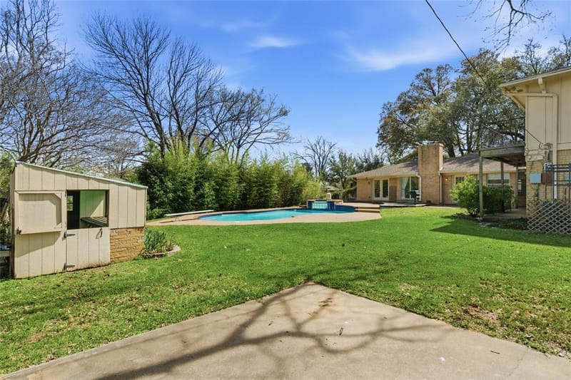 2326 Forest Hills Road, Grapevine TX 76051 - Photo 36