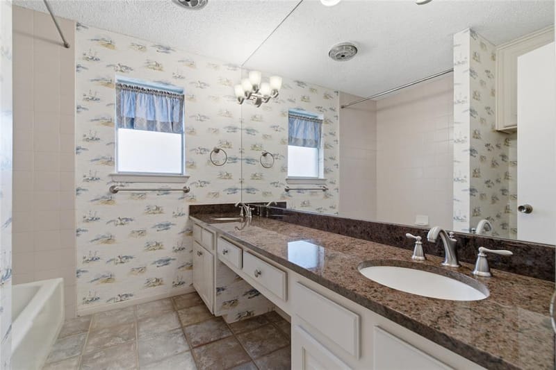 2326 Forest Hills Road, Grapevine TX 76051 - Photo 28