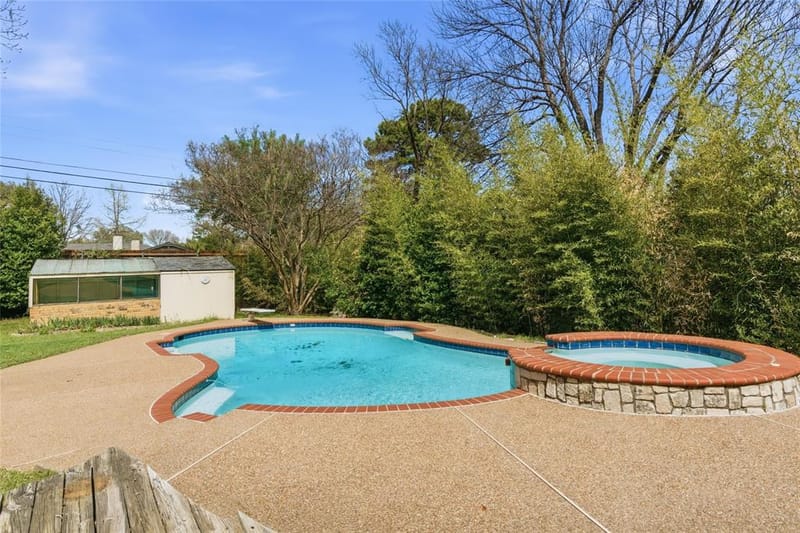 2326 Forest Hills Road, Grapevine TX 76051 - Photo 33