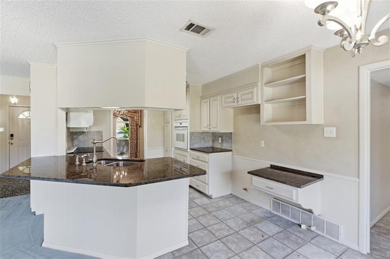 2326 Forest Hills Road, Grapevine TX 76051 - Photo 11