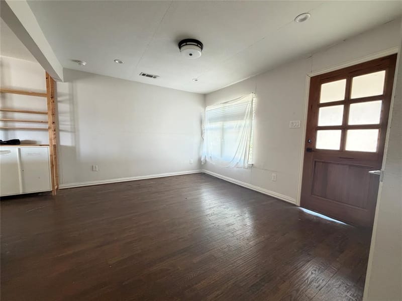 1646 Briarcliff Road, Dallas TX 75235 - Photo 5