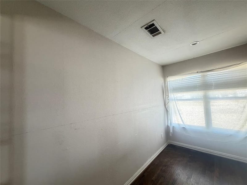 1646 Briarcliff Road, Dallas TX 75235 - Photo 15