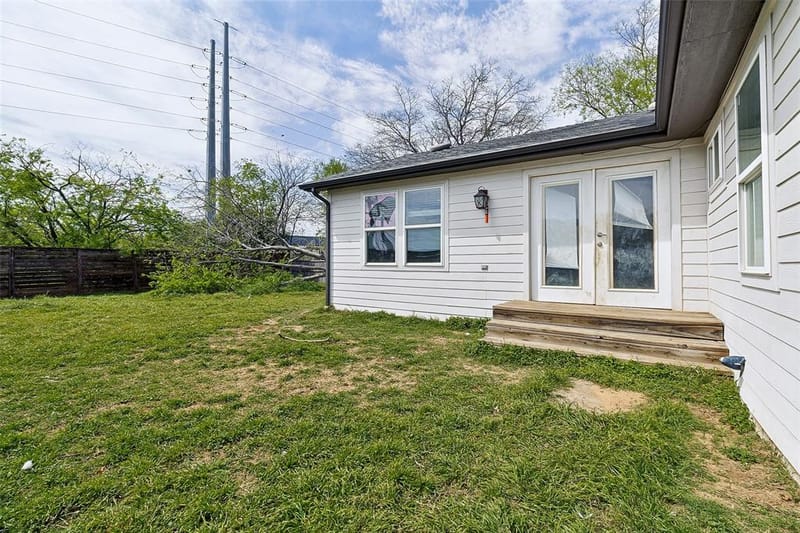 1646 Briarcliff Road, Dallas TX 75235 - Photo 11