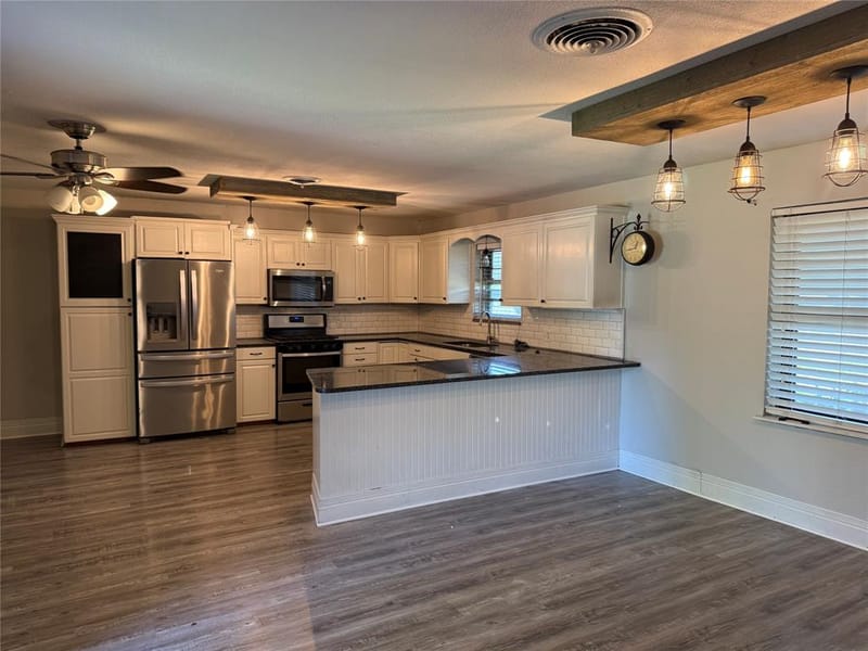 1412 Hillcrest Street, Ennis TX 75119 - Photo 4