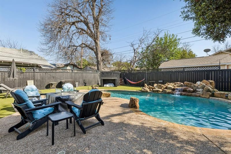 2235 Mistletoe Boulevard, Fort Worth TX 76110 - Photo 22