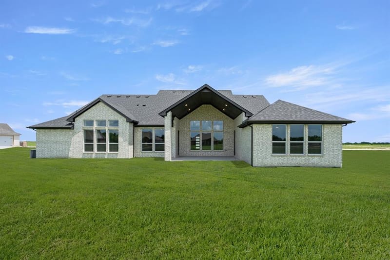 231 Cotopaxi Drive, Pecan Hill TX 75154 - Photo 26