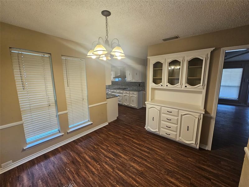1340 Grand Teton Drive, DeSoto TX 75115 - Photo 11