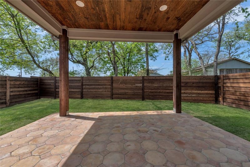326 S Main Street, Cedar Hill TX 75104 - Photo 23