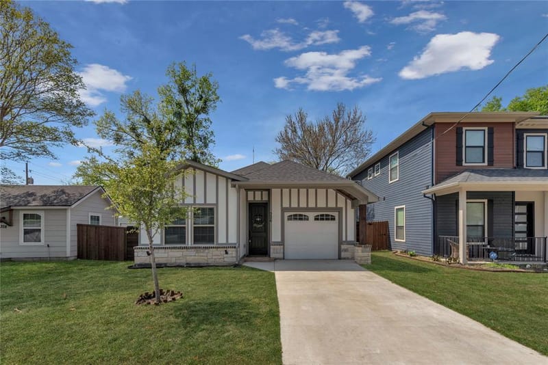 326 S Main Street, Cedar Hill TX 75104 - Photo 2