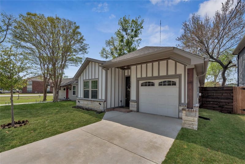 326 S Main Street, Cedar Hill TX 75104 - Photo 3