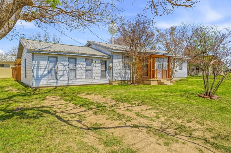 600 E Third Street, Hico TX 76457 - Photo 2