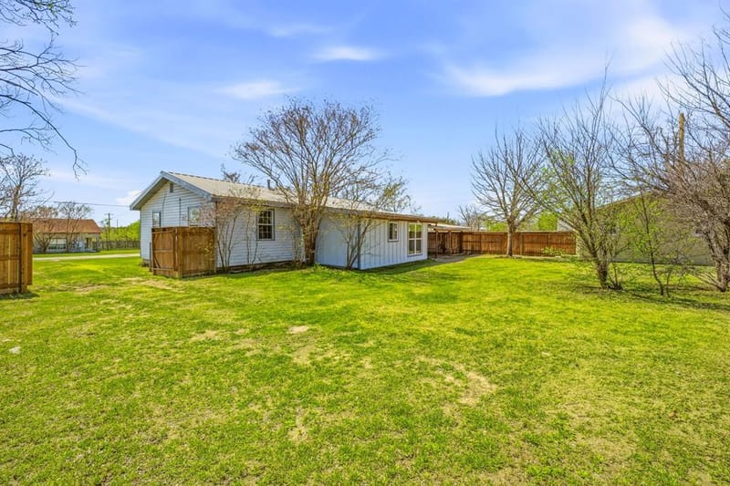 600 E Third Street, Hico TX 76457 - Photo 29