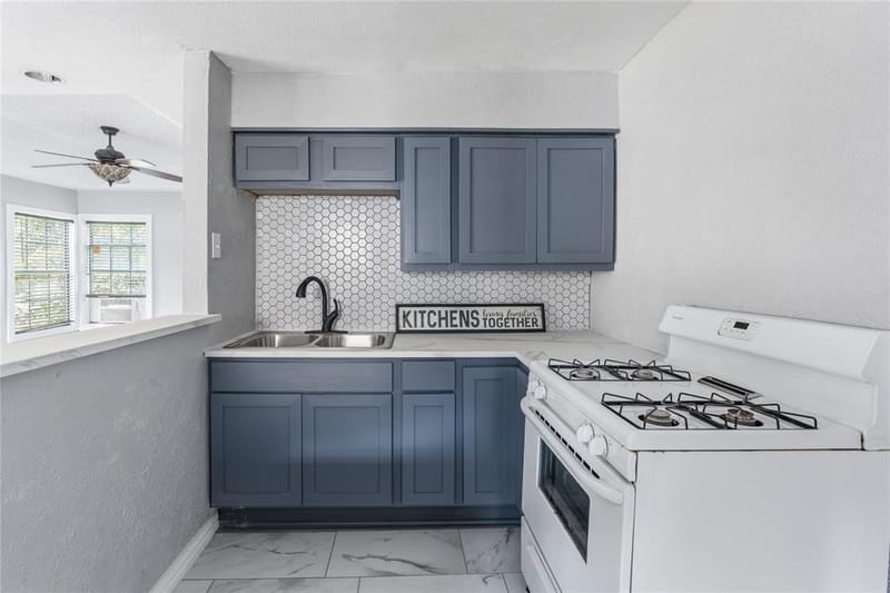 1212 Mclean Avenue, Dallas TX 75211 - Photo 6