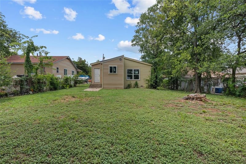 1212 Mclean Avenue, Dallas TX 75211 - Photo 10