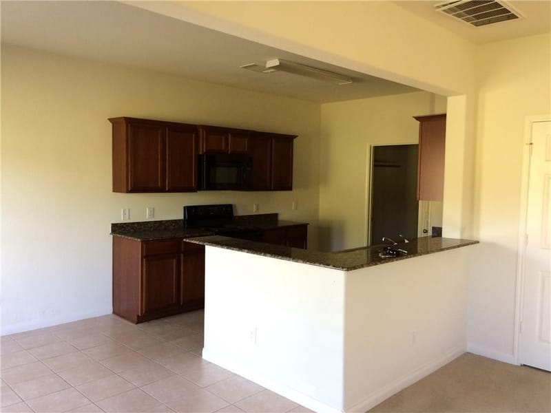 196 Dodge City Trail, Newark TX 76071 - Photo 4