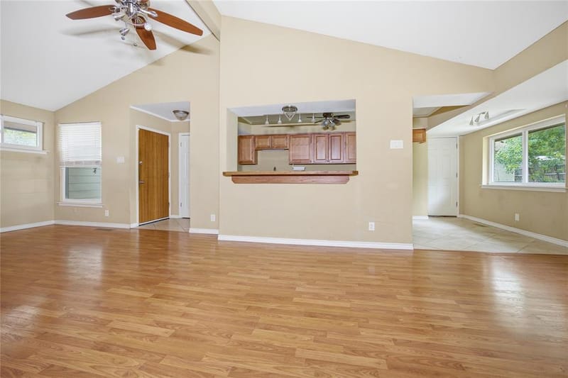 3614 Windsor Street, Irving TX 75062 - Photo 6