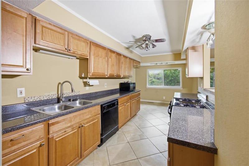 3614 Windsor Street, Irving TX 75062 - Photo 12