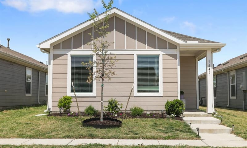 1445 Sterling Way, Ferris TX 75125 - Photo 17