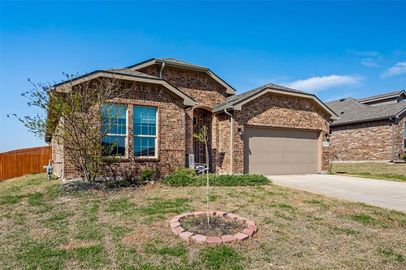 1212 Dublin Drive, Cleburne TX 76033 - Photo 2