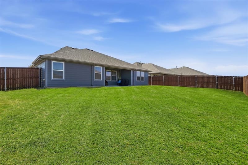 4028 Cornerstone Circle, Granbury TX 76048 - Photo 34