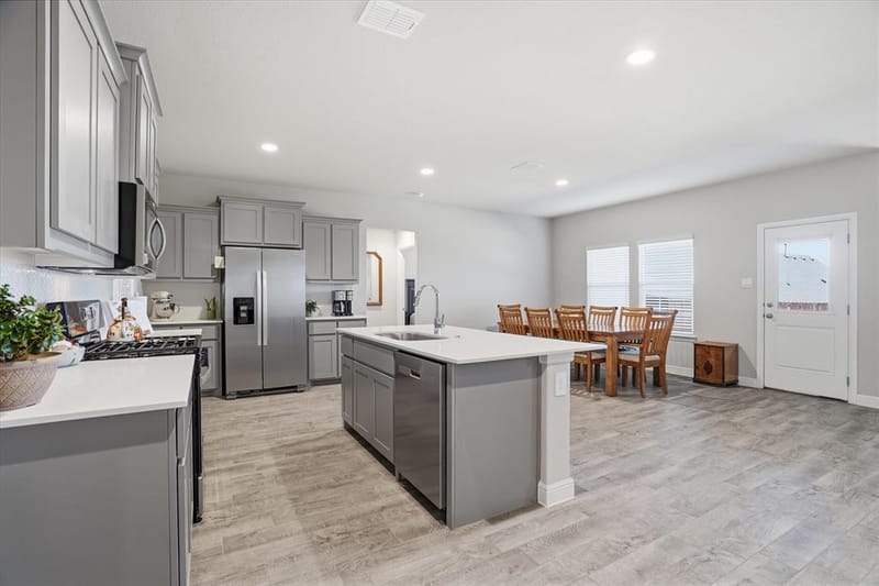 4028 Cornerstone Circle, Granbury TX 76048 - Photo 8