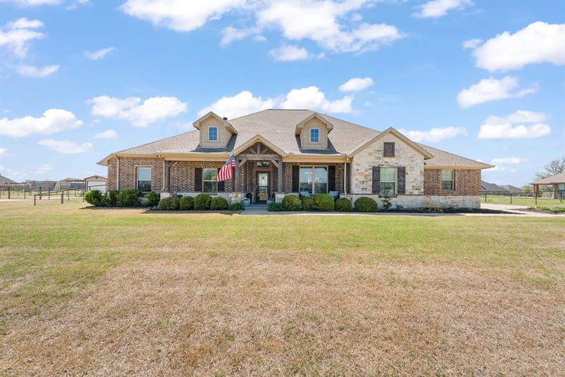 7925 Grassland Drive, Godley TX 76044