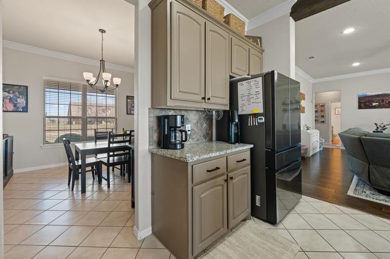 7925 Grassland Drive, Godley TX 76044 - Photo 15
